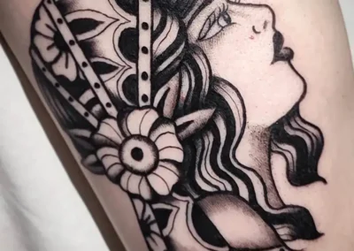 Tatouage visage de style old school